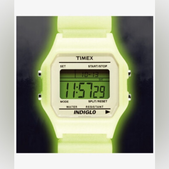 Timex T80 Glow In The Dark Watch - Picture 3 of 11